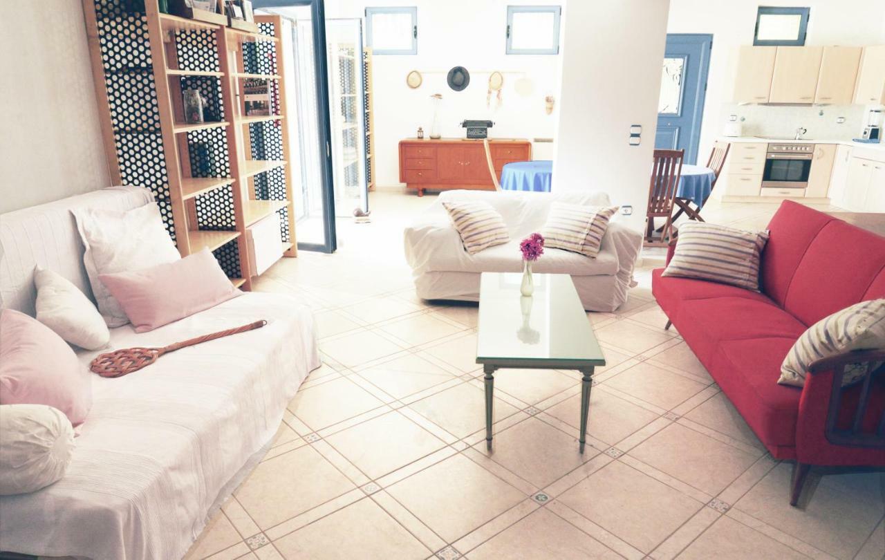 Agios Dimitrios  Blueline Guesthouse מראה חיצוני תמונה