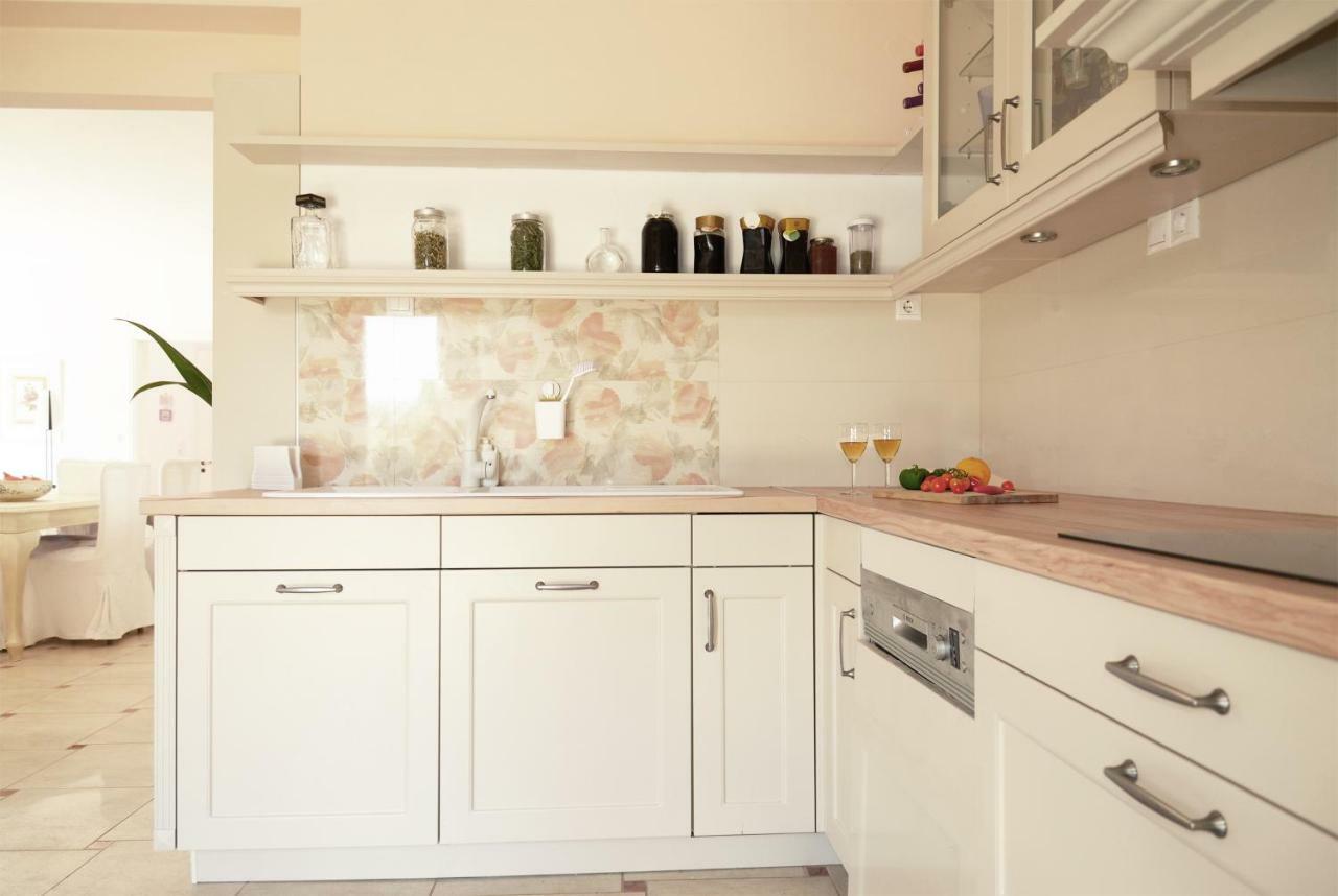 Agios Dimitrios  Blueline Guesthouse מראה חיצוני תמונה