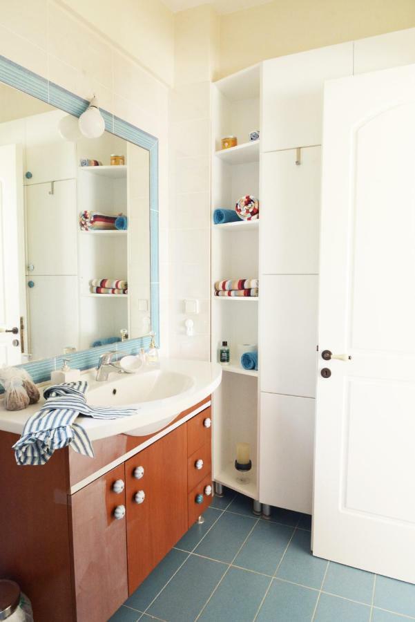 Agios Dimitrios  Blueline Guesthouse מראה חיצוני תמונה